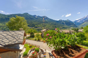 Luxury New Renovation Mont Blanc Views